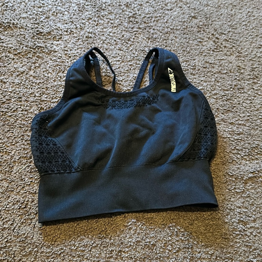 Gym shark workout top